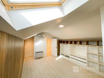 Casa en  venta en Parque Luro. Cuatro dormitorios. Jardin. Garage. Quicho