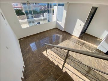 CASA VIP EN VENTA EN URBANIZACION POR LA ESPE DEL VALLE (CB)