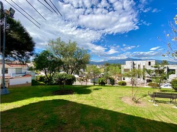 CASA VIP EN VENTA EN URBANIZACION POR LA ESPE DEL VALLE (CB)