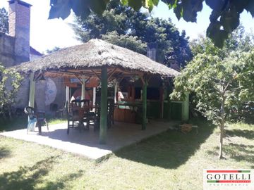 Casa quinta en venta de 100m2 ubicado en Carlos Spegazzini