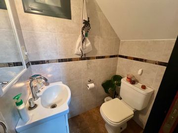 CASA EN VENTA EN EL CARMENCITO 3 AMBIENTES PISCINA