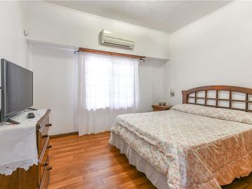 VENTA CASA 3 AMBIENTES WILDE AVELLANEDA COCHERA