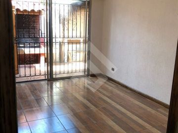 Casa en Venta en Príncipe de Gales/ María Monvel