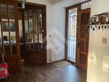 Casa en Venta en Príncipe de Gales/ María Monvel