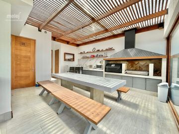 Venta casa de finas terminaciones, condominio,  Pinares de Montemar, Concón