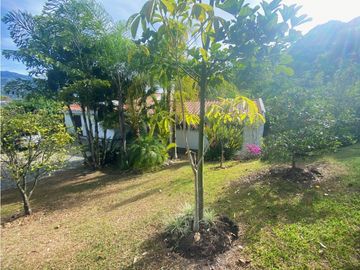 Venta Casa en Vereda La Veta Copacabana Antioquia. 1 Nivel