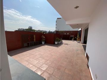 Remodelado ,105 m2,2 Dor, c/b servicio, cochera