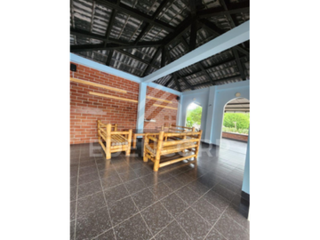Casa estilo Inglés en Manglaralto