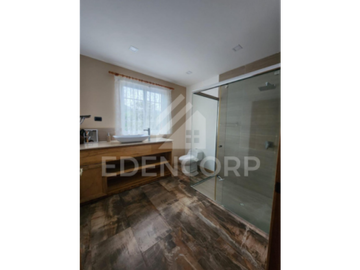 Casa estilo Inglés en Manglaralto