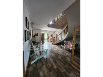 Casa estilo Inglés en Manglaralto