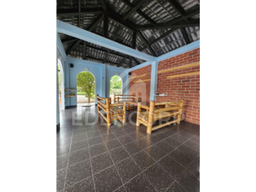 Casa estilo Inglés en Manglaralto