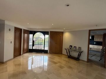 Casa en Venta, Lomas de Tecamachalco,3 Recámaras