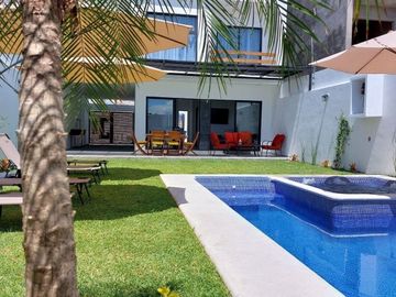 Se vende casa equipada en Tequesquitengo