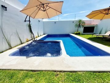 Se vende casa equipada en Tequesquitengo