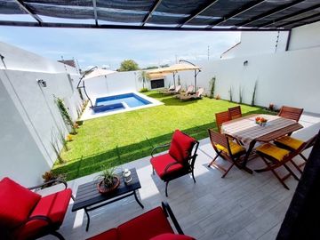 Se vende casa equipada en Tequesquitengo