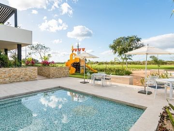 Casa en venta con vista al campo de golf en Provincia Residencial, Mérida