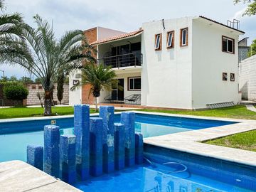 CASA EN VENTA, YAUTEPEC A 10 MINUTOS DE LAS ESTACAS