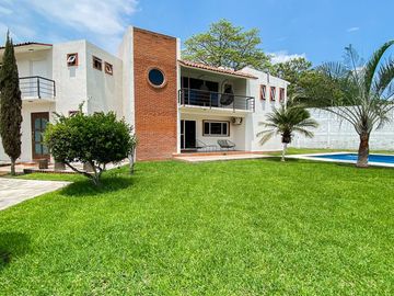 CASA EN VENTA, YAUTEPEC A 10 MINUTOS DE LAS ESTACAS