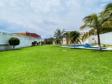 CASA EN VENTA, YAUTEPEC A 10 MINUTOS DE LAS ESTACAS
