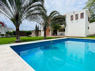 CASA EN VENTA, YAUTEPEC A 10 MINUTOS DE LAS ESTACAS