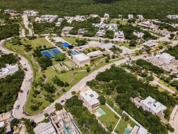 EXCLUSIVA RESIDENCIA EN ESQUINA EN PRE-VENTA EN PRIVADA NORTE MERIDA.
