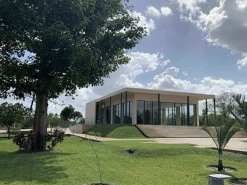 CASA RESIDENCIAL EN PRE-VENTA DE 4 RECAMARAS EN NORTE MERIDA, KOMCHEN.