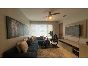 VENDO APARTAMENTO DE LUJO EN BARRIO EL GOLF