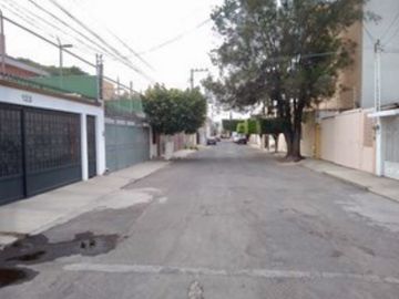 Buena casa en venta en el Fracc. La Providencia