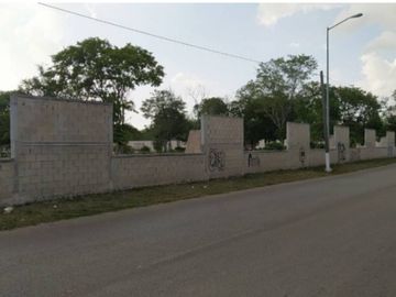 Terreno con Construccion en Venta en Dzununcán, Mérida, Yucatán