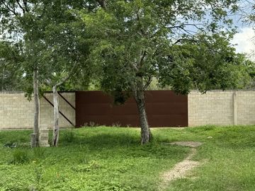 Terreno con Construccion en Venta en Dzununcán, Mérida, Yucatán