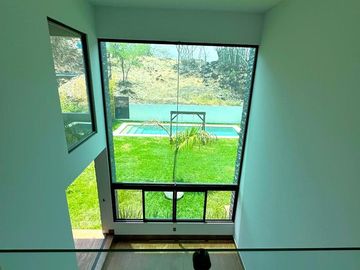 CASA MODERNA EN FRACC. C / VIGILANCIA