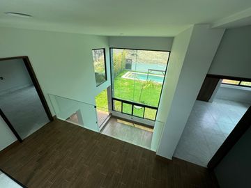 CASA MODERNA EN FRACC. C / VIGILANCIA