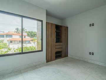 CASA MODERNA EN FRACC. C / VIGILANCIA