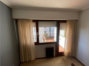 DEPTO 2 AMB. VISTA LATERAL AL MAR, UBICADO EN CENTRO DE VILLA GESELL!