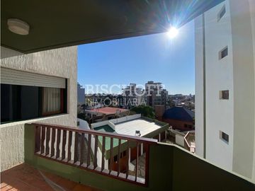DEPTO 2 AMB. VISTA LATERAL AL MAR, UBICADO EN CENTRO DE VILLA GESELL!