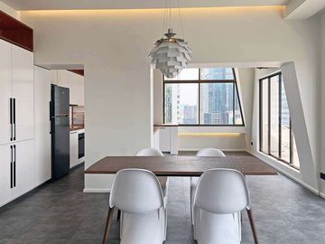 Modern Downtown Loft with Panoramic Views in Silom-Sathorn