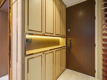 Super luxurious 3-storey detached house with private lift
