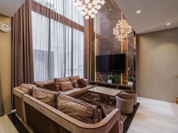Super luxurious 3-storey detached house with private lift