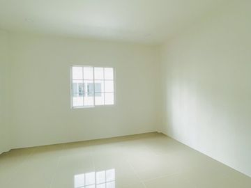 2 Bedroom Townhouse for sale in Khu Khot, Pathum Thani