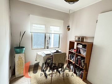 EXCLUSIVA PROPIEDAD CON VISTA PANORÁMICA PONIENTE.
