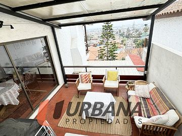 EXCLUSIVA PROPIEDAD CON VISTA PANORÁMICA PONIENTE.