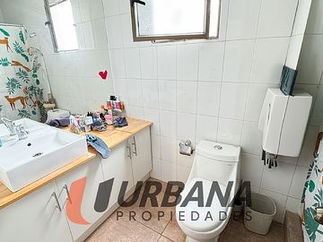 EXCLUSIVA PROPIEDAD CON VISTA PANORÁMICA PONIENTE.