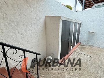 EXCLUSIVA PROPIEDAD CON VISTA PANORÁMICA PONIENTE.