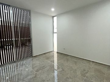 VENTA  casa nueva, Privada El Origen. .amenidades ,con paneles solares. Temozón