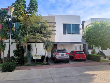 SOLARES  Casa en condominio en venta en Fraccionamiento Solares