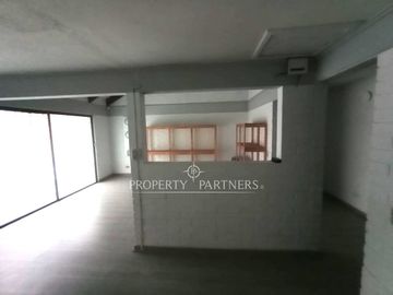 Venta en Peñalolén excelente ubicacion en av tobalaba Ideal para Comercial.