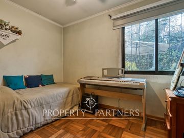 Full Conectividad y seguridad: Casa en venta en pasaje cerrado a pasos Metro Plaza Egaña