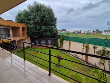 CASA EN VENTA EN CAMPESTRE MORILLOTLA CON ALBERCA Y GYM!! JARDIN ENORME!