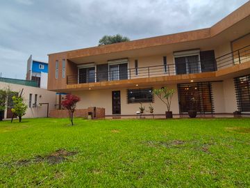 CASA EN VENTA EN CAMPESTRE MORILLOTLA CON ALBERCA Y GYM!! JARDIN ENORME!