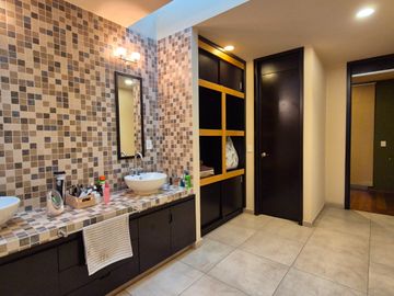 CASA EN VENTA EN CAMPESTRE MORILLOTLA CON ALBERCA Y GYM!! JARDIN ENORME!